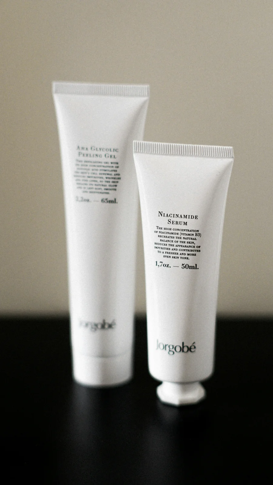 Brightening Ingredients Guide — Vitamin C, Niacinamide, Alpha Arbutin & More Compared
